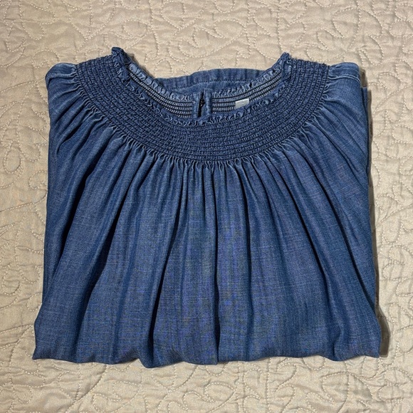 LOFT Medium/Dark Wash Denim FLOWY BLOUSE Smocked Neck-Romantic-sz. Medium - Picture 9 of 9